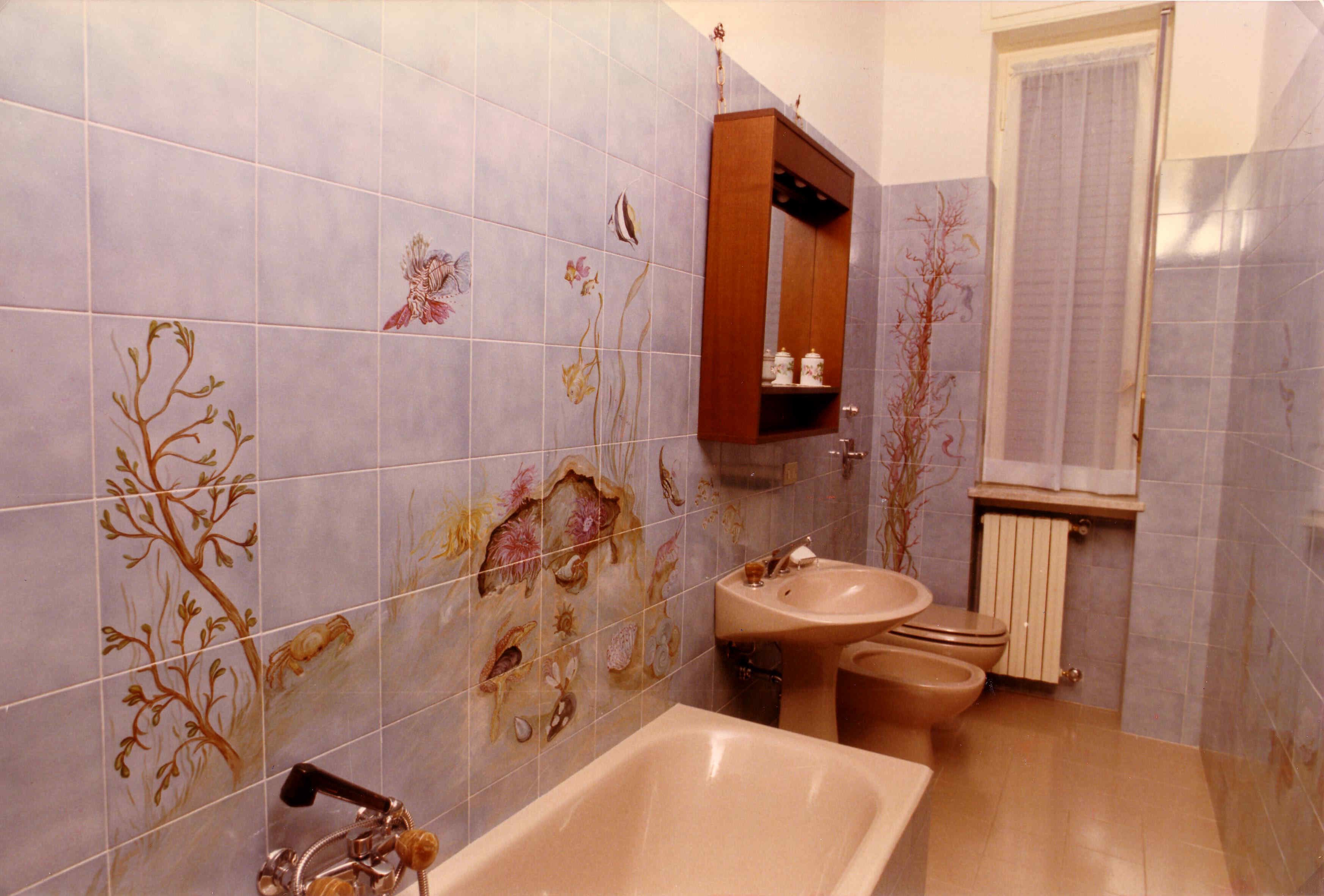 bagno Mar Rosso in ceramica Faentina - piastrelle dipinte